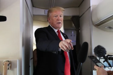 UZBUNA U BELOJ KUĆI: Šest zaposlenih u Trampovoj kampanji pozitivno na koronu