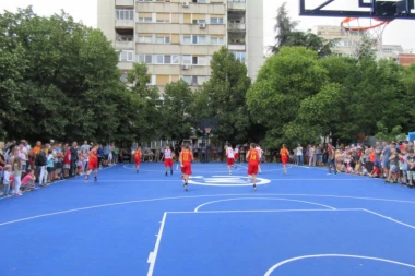 Otvoren obnovljeni teren u Bloku 70 posvećen Nemanji Bjelici