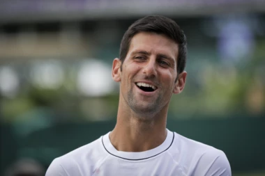 I ON JE SAMO ČOVEK: Šta se desi kad Novak izgubi automobil? Pa, smeh do suza