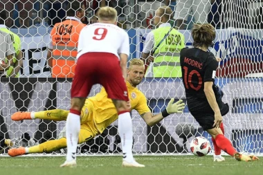 SJAJNA VEST ZA LESTER: Jedan od najboljih evropskih golmana ne menja sredinu!