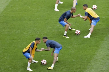 PSŽ želi da usreći Nejmara: Kupuju Kutinja?