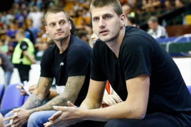 Durent hvalospevima obasuo Jokića