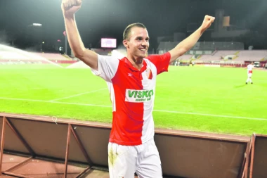 Još jedan desni bek u Humskoj!