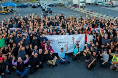 KONAČNU SU USPELI: Tesla proizvela 5.000 Modela 3 za nedelju dana