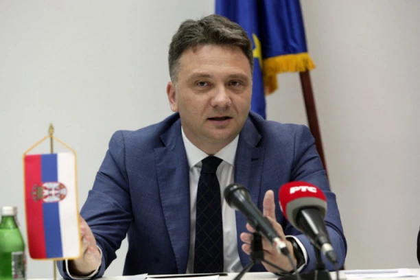 Olakšanje za građane: OD DANAS VIŠE NE MORATE DA DONOSITE DOKAZE O UPLATI TAKSI I NAKNADA ZA USLUGE MUP-a!