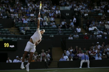 Argentinac bez šanse protiv razigranog Novaka - povreda problem