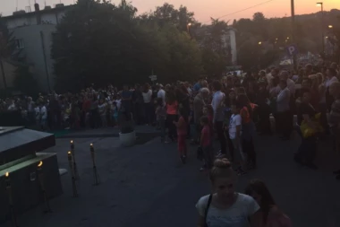 (VIDEO) VATROMET KAO ZNAK DA SE FILM "VRATIO U GRAD": Otvoren 47. filmski festival SOFEST!