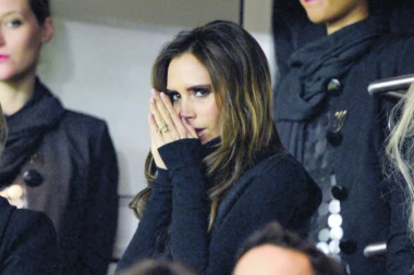 (FOTO) Viktorija Bekam posle minimum 10 godina pokazala osmeh: Sin objavio sliku i svi joj gledaju u zube!