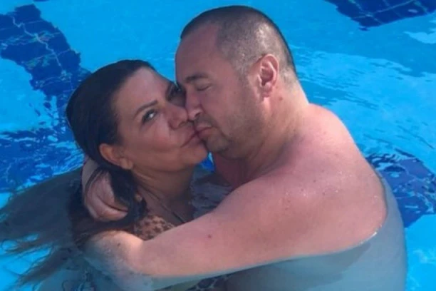 (FOTO) KAKVA BOMBETINA! Skinula se Đanijeva supruga Slađa, UBILA IZGLEDOM: Teško ko može da joj stane na crtu!