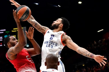 Oglasila se Hanikatova majka: ISPALIO JE METAK U VAZDUH, A POLICIJA GA JE UBILA!