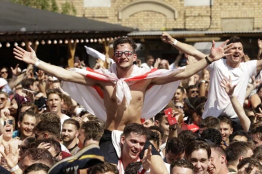 (VIDEO) Engleska je stala zbog fudbala, navijači emotivno proslavili plasman u polufinale