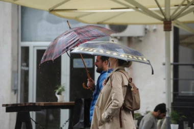 Toplo se obucite i ne zaboravite kišobran! U Srbiji danas pravo jesenje vreme!