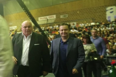 OGROMNO INTERESOVANJE: Poznati na kik boks spektaklu u Jagodini