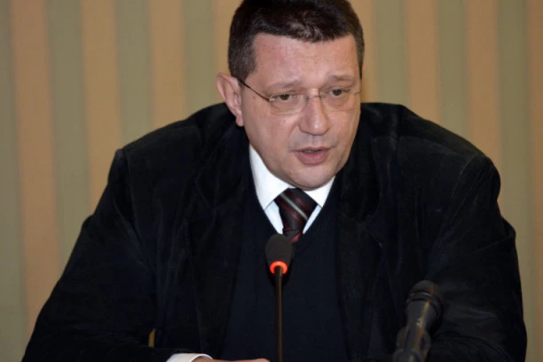 Čuvari naših života i imovine: Marić čestitao Međunarodni dan vatrogasaca!