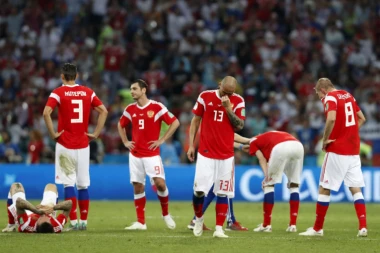 POZNATI SRBOMRSCI SLAVE PORAZ RUSA: Klintonovi u transu zbog pobede Hrvata