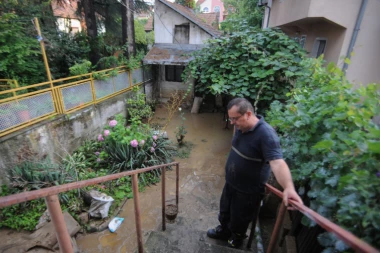 (FOTO, VIDEO) OVAKO IZGLEDA ARANĐELOVAC POSLE POPLAVE!