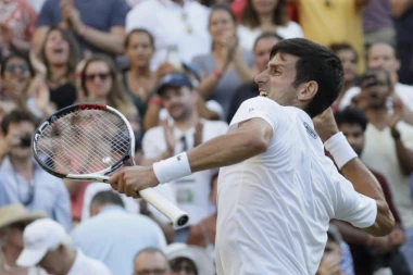 BRITANCI U ŠOKU POSLE POBEDE ĐOKOVIĆA: Tenis se ne vraća kući!