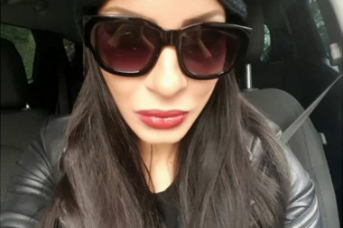 Nemci oduševljeni njenim izgledom: Posle Lepe Brena i ova pevačica dobija lutku sa svojim likom!