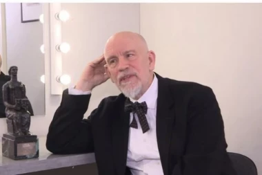 I nad papom ima pop: Malkovič u nastavku Sorentinove serije