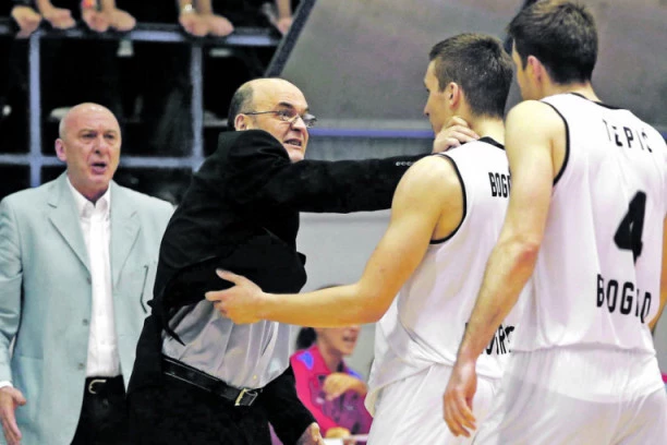 BOGDANOVIĆ PRIZNAO: Ne čujem se sa Vujoševićem!