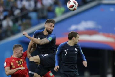 Šampion sveta na kolenima, Italija i Belgija ubedljivi!