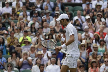 ĐOKOVIĆ U POLUFINALU VIMBLDONA: Novak preslišao Nišikorija!