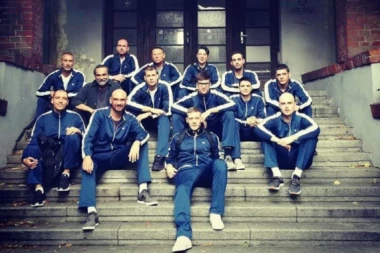 PRVE FOTKE ŽIGOSANIH Mladi Dragičević uz Balerinu