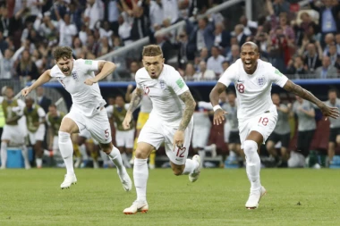 (FOTO) Nisu ostali praznih šaka: ENGLEZI ZA POLUFINALE MUNDIJALA DOBILI PARKING MESTA!