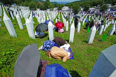 SVET ĆE SE TRESTI ZBOG ISTINE O SREBRENICI! Forenzički izveštaj svetskih eksperata otkriva prljave laži