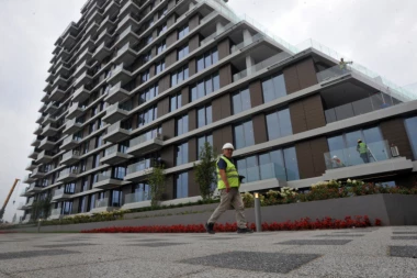 OTVARANJE PRVE KULE U BG NA VODI - Mali: Smejali su nam se kad smo gradili, a svi STANOVI SU RASPRODATI!