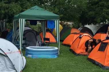 IDETE NA KAMPOVANJE NA MORE, EVO ŠTA VAM SVE TREBA!