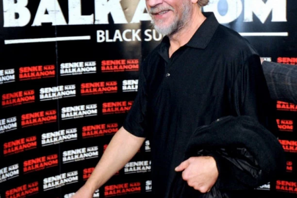 Žarko Laušević pobedio koronu: Slavni glumac pušten iz bolnice!