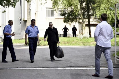 NESTAO MARJANOVIĆ! Ostavio MISTERIOZNU PORUKU na grobu Jelene i NIKO GA VIŠE NIJE VIDEO