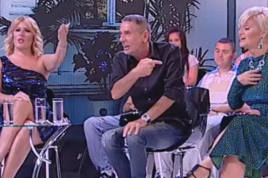 Opšti haos na samom početku emisije ZADRUGA - NAROD PITA!