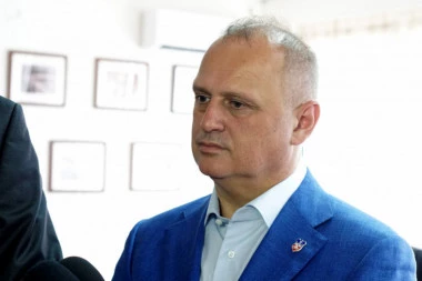 Vesić: Gradski prevoz normalno funkcioniše!