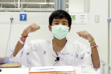 (VIDEO) NOVI SNIMAK DEČAKA IZ PEĆINE: Dobro smo, hvala svima!