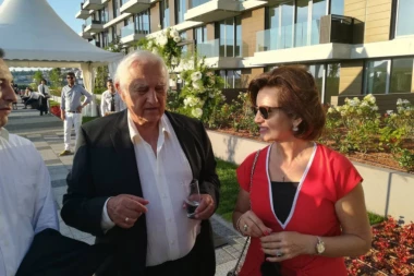 VRATILI SE U SRBIJU ZBOG BEOGRADA NA VODI: Šta su nam rekli prvi stanari grandioznog kompleksa