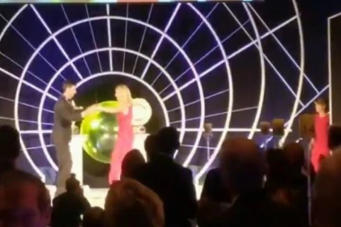 (VIDEO) ŽURKA: Nole posle Vimbldona dominirao i na plesnom podijumu!