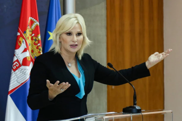 MIHAJLOVIĆEVA: Samo zlonamerni neće reći da je bolje od kako je SNS u vladi