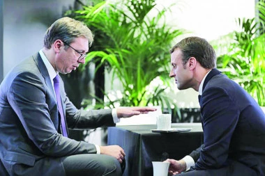 OTKRIVAMO ŠTA ĆE BITI GLAVNA TEMA RAZGOVORA U FRANCUSKOJ: Vučić predlaže Makronu  "srpski paket" za Kosovo!