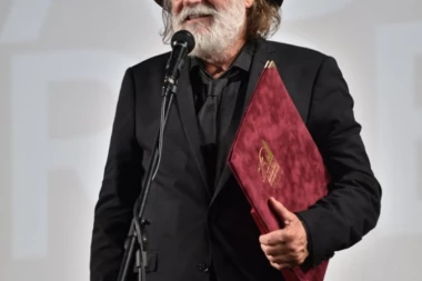 PALIĆKA NAGRADA NAJPOZNATIJEM JUGOSLOVENSKOM ŠMEKERU: RADILI SMO KAO U FABRICI  a trošili sve u kafani!