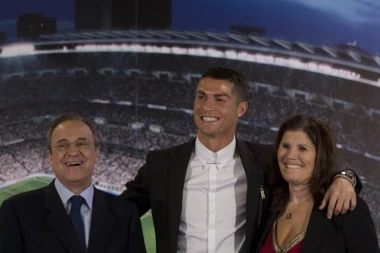 Ronaldova majka presudila: NISAM HTELA DA MI SIN IDE U JUNAJTED!