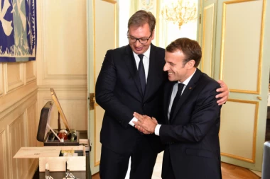 Srbija poštovana u svetu: Makron čestitao Vučiću Dan  državnosti!