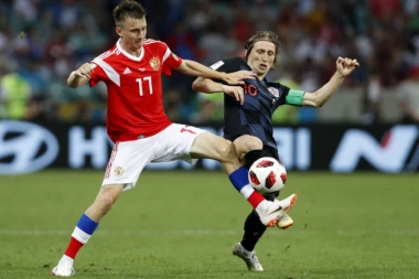 Čelsi opet dobio korpu, GOLOVIN POSTAO "KNEZ"