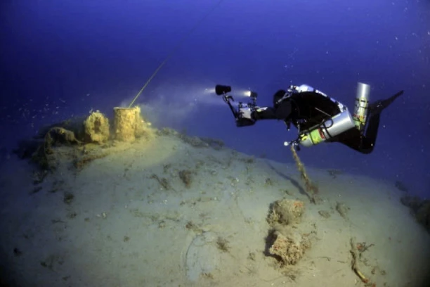 (VIDEO) ITALIJANI PRONAŠLI OLUPINU BRODA IZ 16. VEKA: Nekadašnja moćna galija u sebi krije mnoga bogatstva!