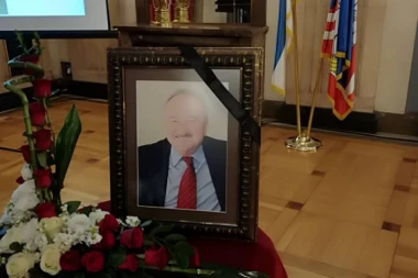 Svet fudbala se poslednji put poklonio Babarogiću