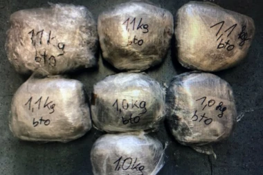 ZAPLENA U BEČU: Oduzeto 7 kilograma marihuane