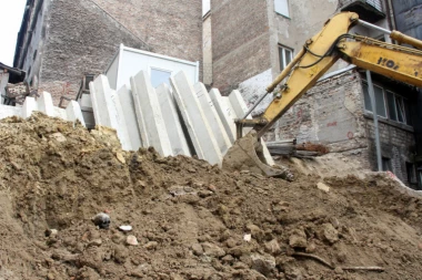 JEZIV FOTO S LICA MESTA: Građevinci pronašli LJUDSKU LOBANJU u Jug Bogdanovoj ulici