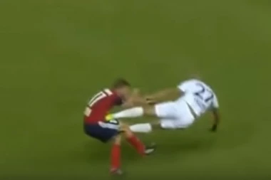 (VIDEO) Ovo nije za zatvor, nego da mu se zabani da ponovo zaigra