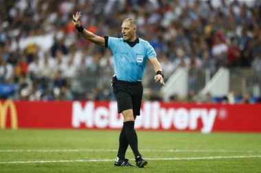 (FOTO) Muž sudio finale Mundijala, a ona se slikala gola!